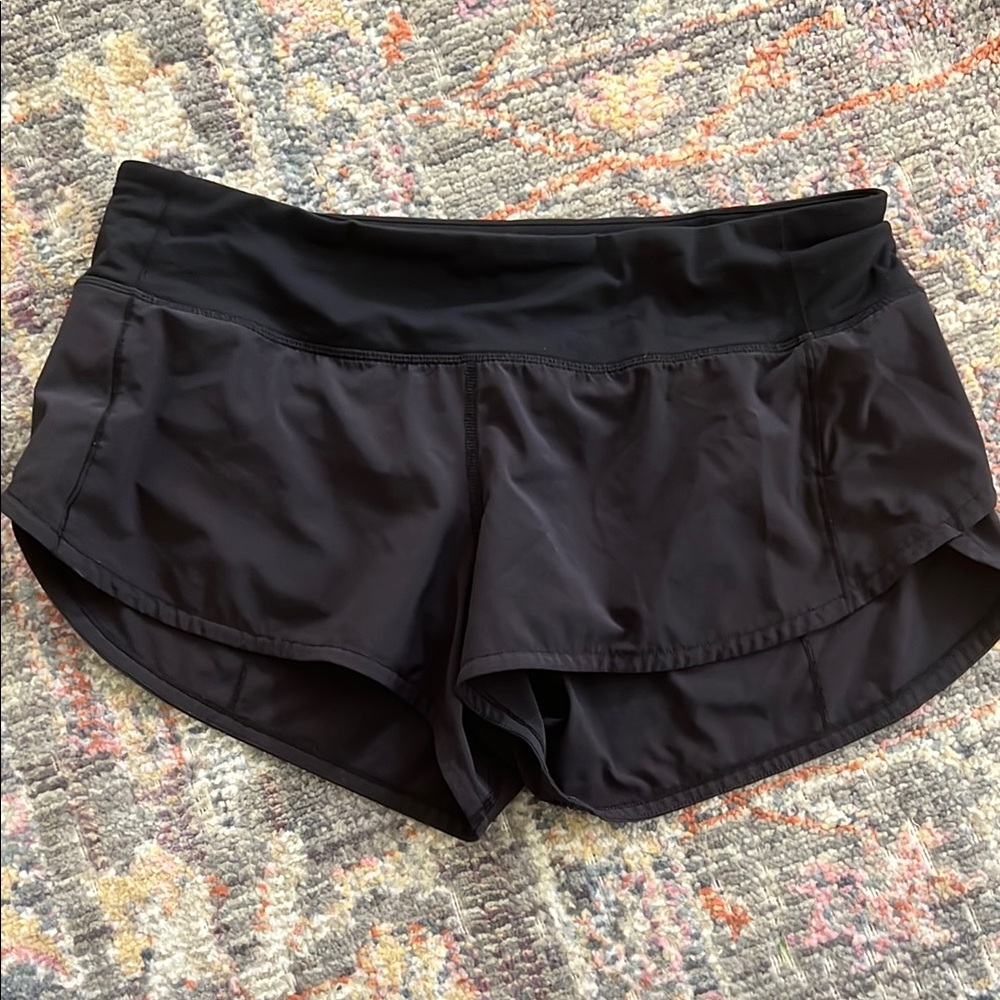 LuluLemon Speed Up Shorts Size 6